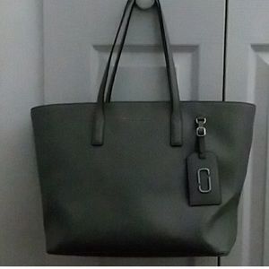 Marc Jacob’s Authentic Tote / Women’s Handbag